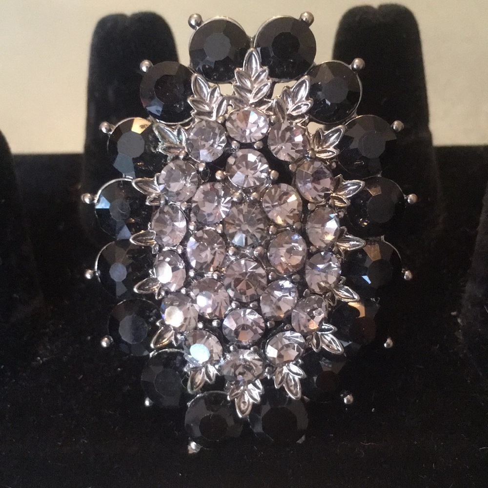 Oval Ring 2.5 inch gunmetal and black